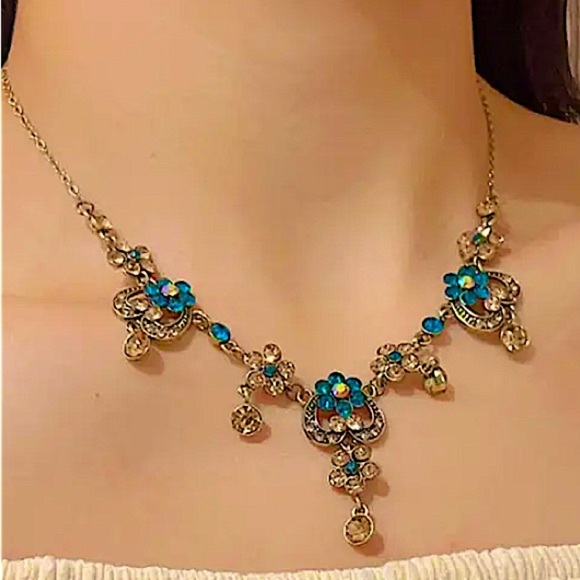 Medieval Vintage Love Flower Pendant Necklace Blue Sparkling Sapphire Stones - Picture 2 of 15